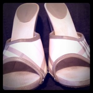 EUC Burberry wood heels
